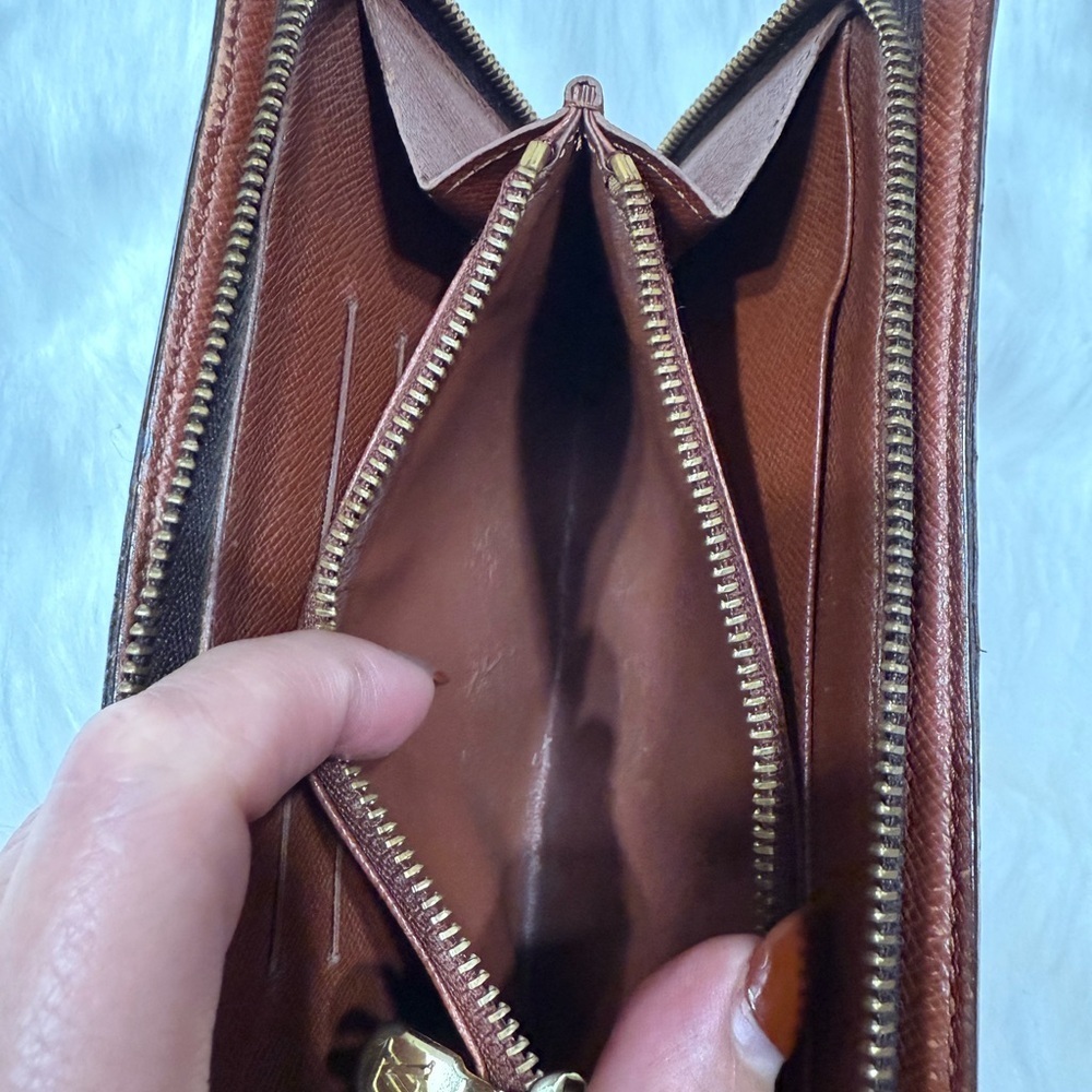 Vintage Louis Vuitton Monogram Portomone Zipper Round Long Wallet - Picture 8 of 16